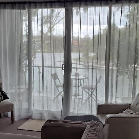 Marina View Apartment On The Maribyrnong River, Melbourne Kültér fotó