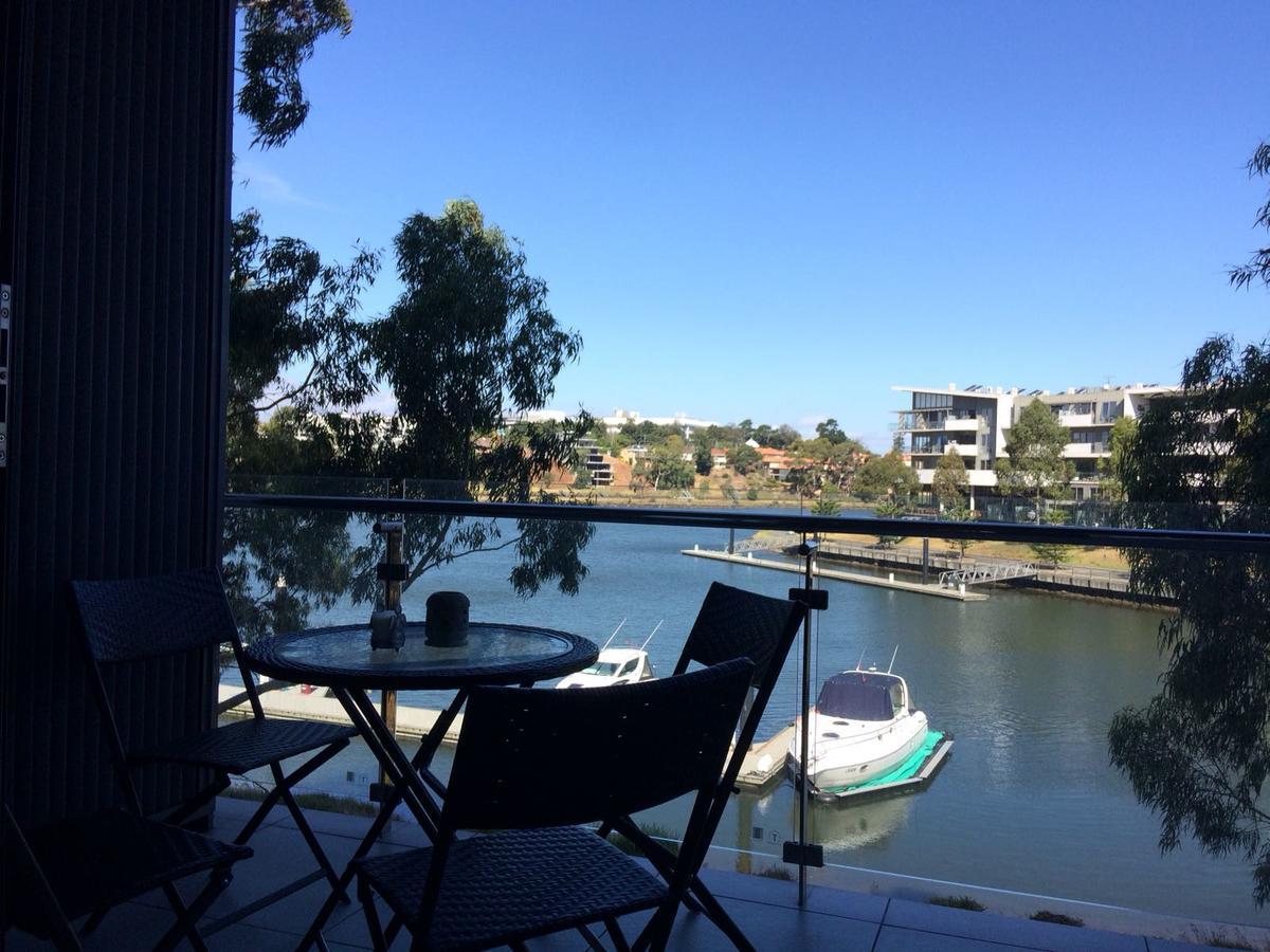 Marina View Apartment On The Maribyrnong River, Melbourne Kültér fotó