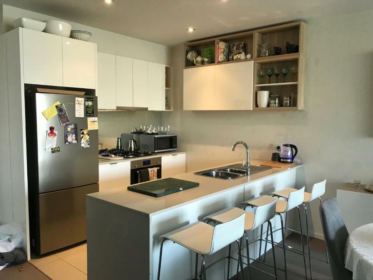 Marina View Apartment On The Maribyrnong River, Melbourne Kültér fotó